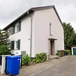 Mand Daire Weinheim